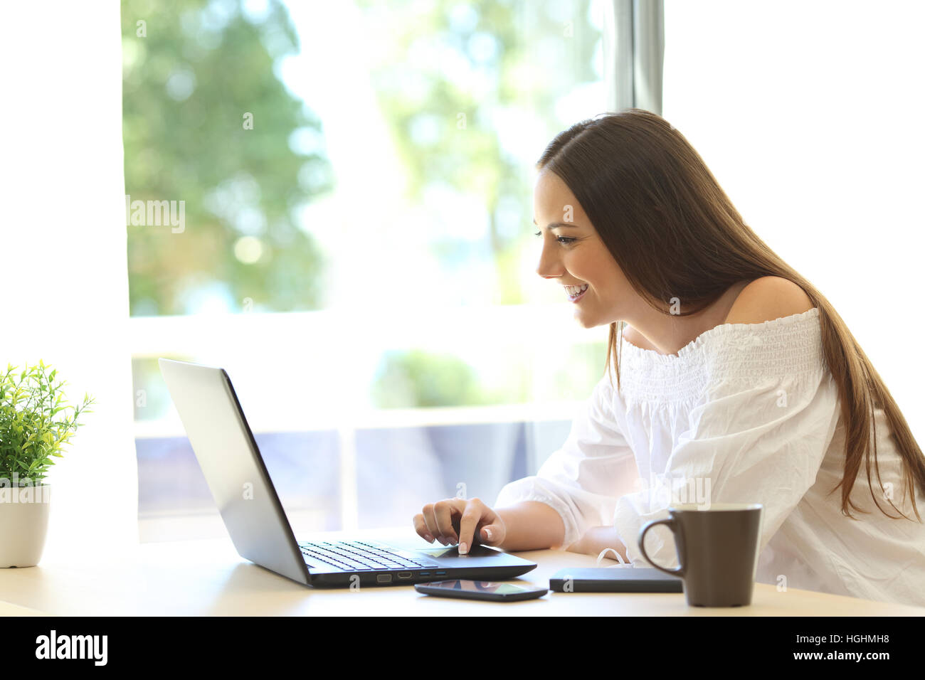 Pretty Girl Sitting Box Using Laptop Stock Photo 57993829