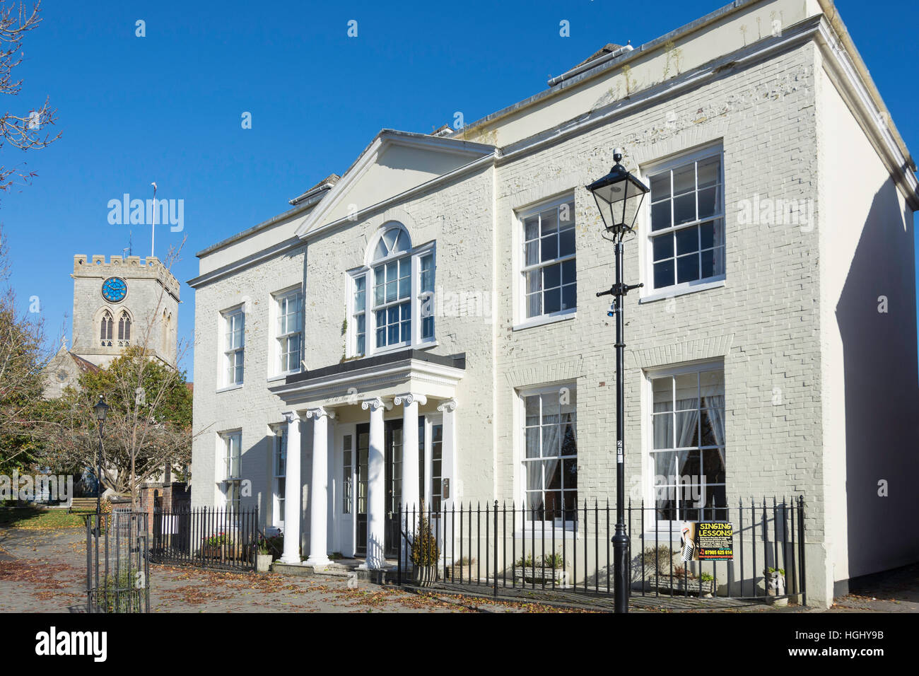 The Old Bank House and Church of St Peter and St Paul, Market Place, Ringwood, Hampshire, England, United Kingdom Stock Photo