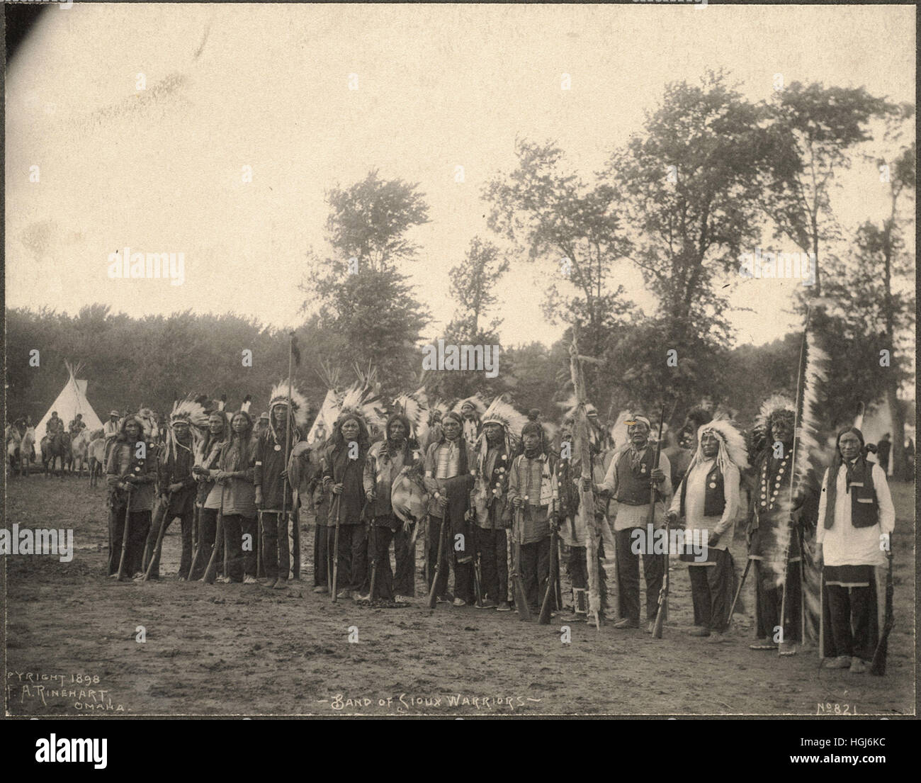 Indian warriors hi-res stock photography and images - Alamy