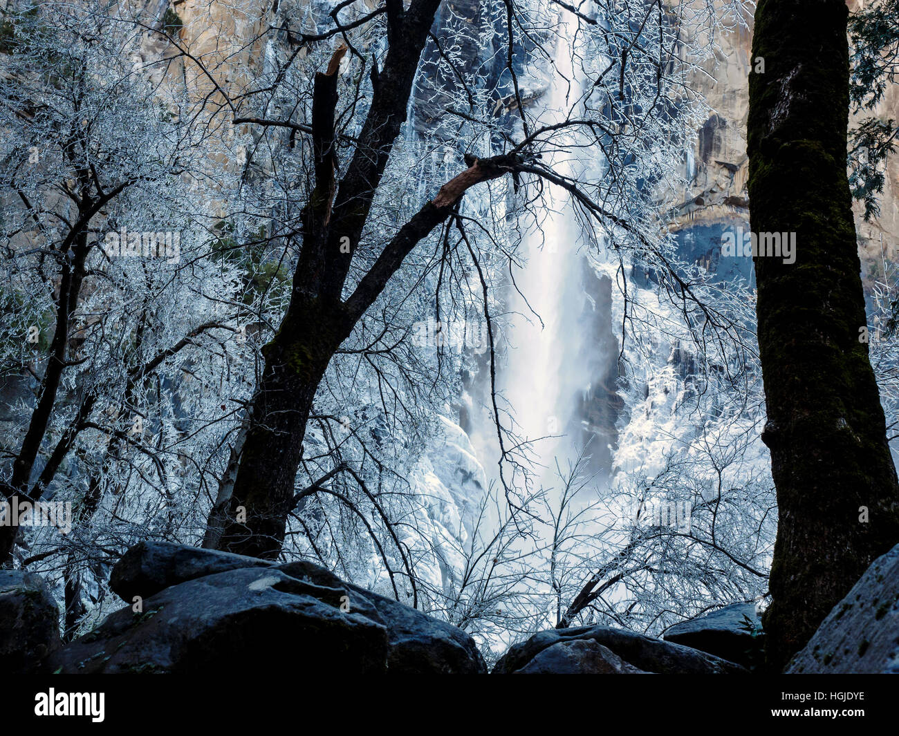 Ice And Water A Winter Scene At Bridalveil Falls In The Yosemite Stock Photo Alamy
