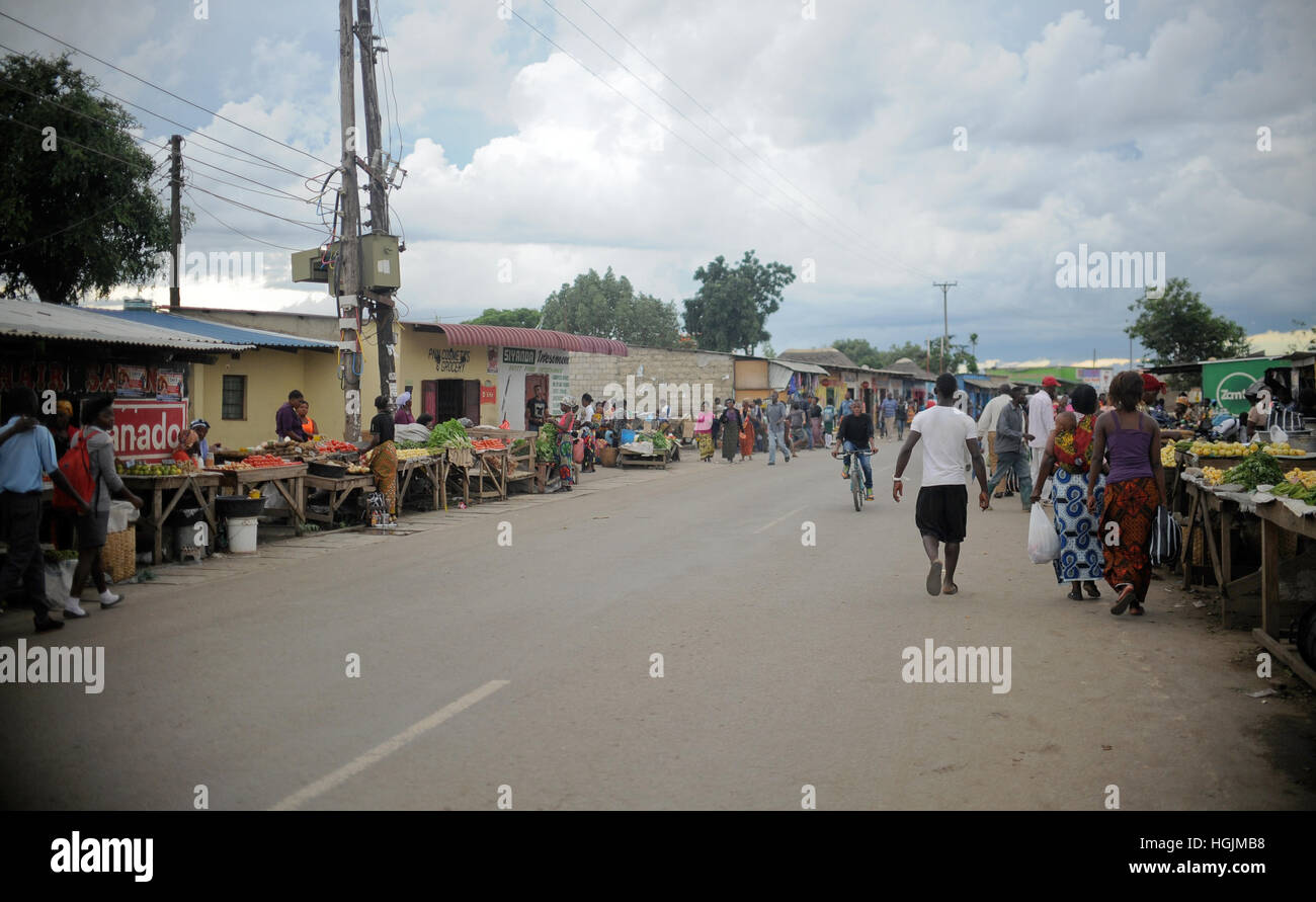 A street in Lusaka, Zambia, 09 March 2016. Photo: Britta Pedersen/dpa-Zentralbild/ZB Stock Photo