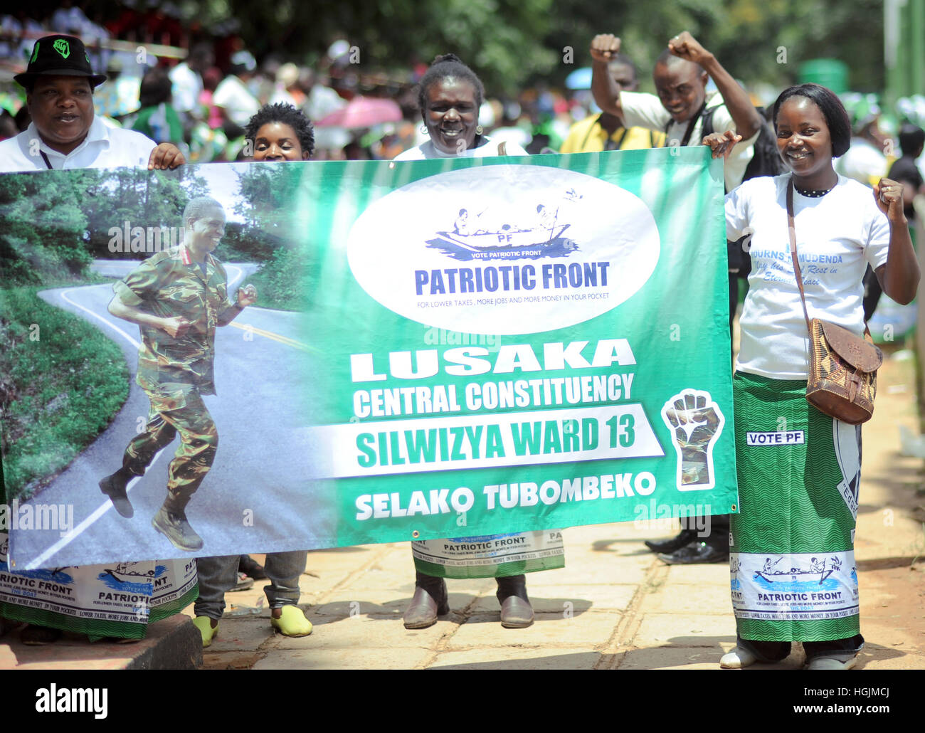 Lusaka, Zambia. 08th Mar, 2016. Women belonging to the Patriotic Front (PF) party celebrake International Women's Day in Lusaka, Zambia, 08 March 2016. Photo: Britta Pedersen/dpa-Zentralbild/ZB/dpa/Alamy Live News Stock Photo