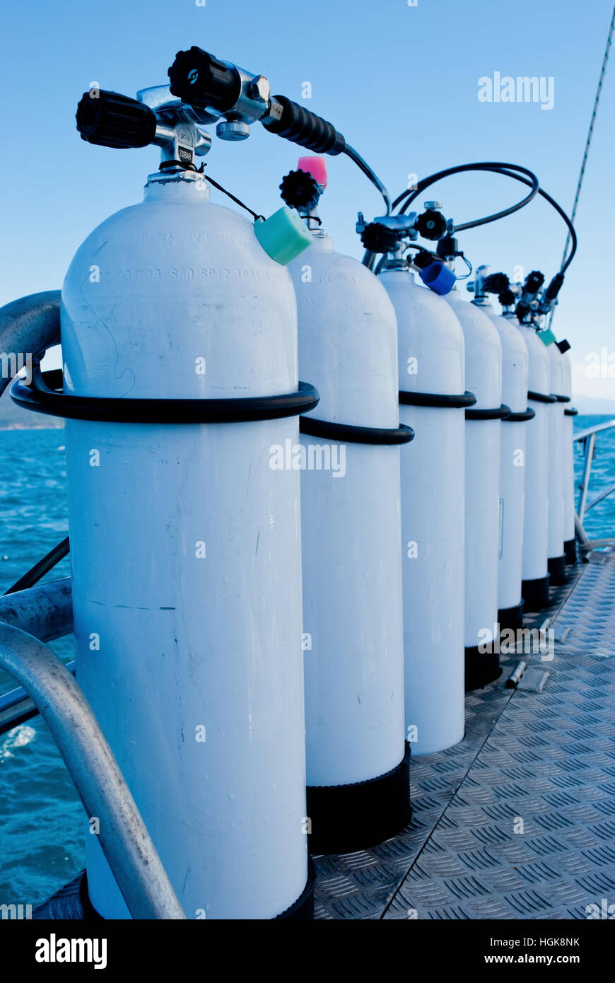 Oxygen tanks hires stock photography and images Alamy