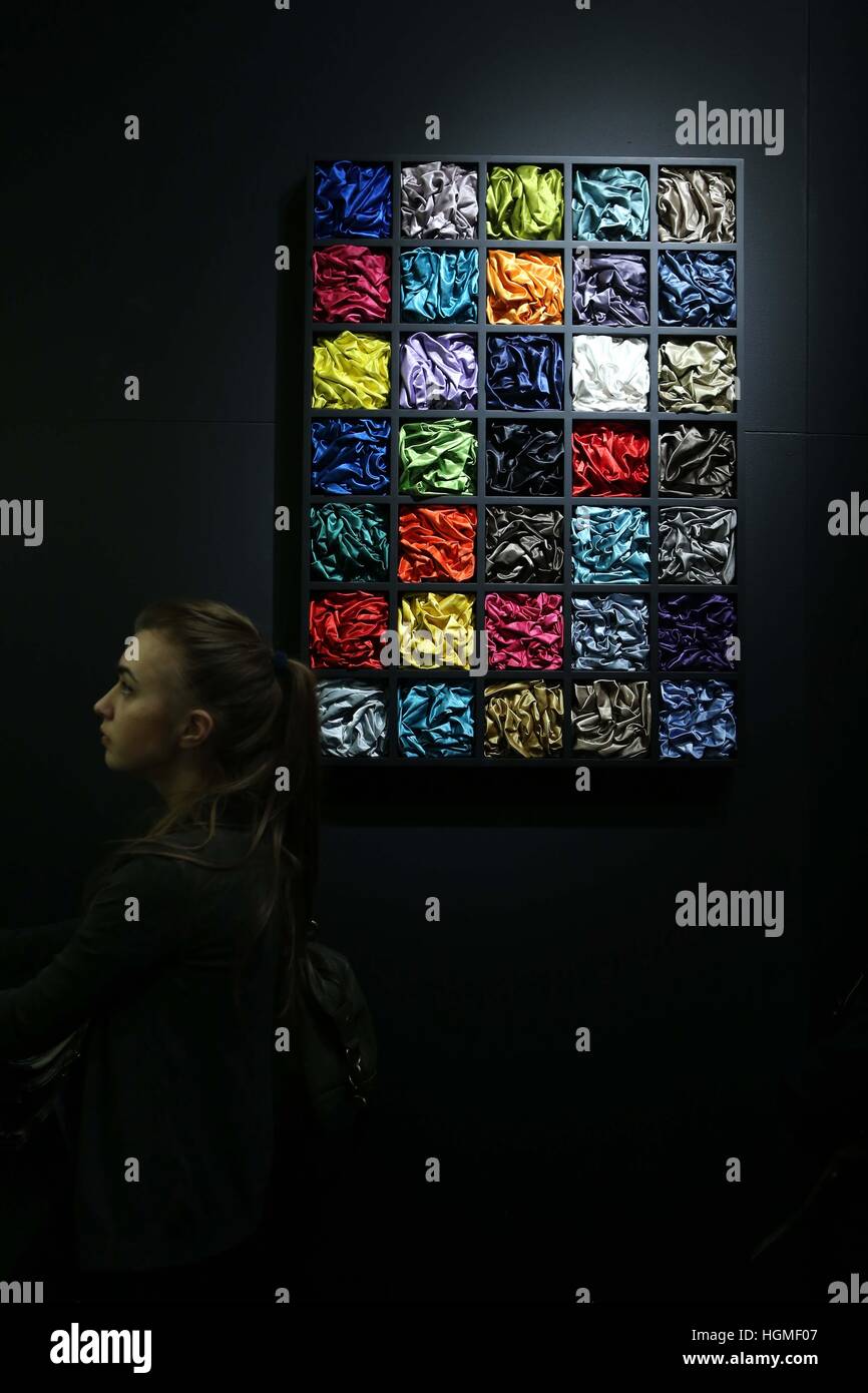 Frankfurt, Germany. 10th Jan, 2017. A woman visits a Chinese exhibitor's booth at the Heimtextil, the world's leading trade fair for home and contract textiles in Frankfurt, Germany, on Jan. 10, 2017.?Some 2,963 companies from more than 60 countries attended the trade fair this year. © Luo Huanhuan/Xinhua/Alamy Live News Stock Photo