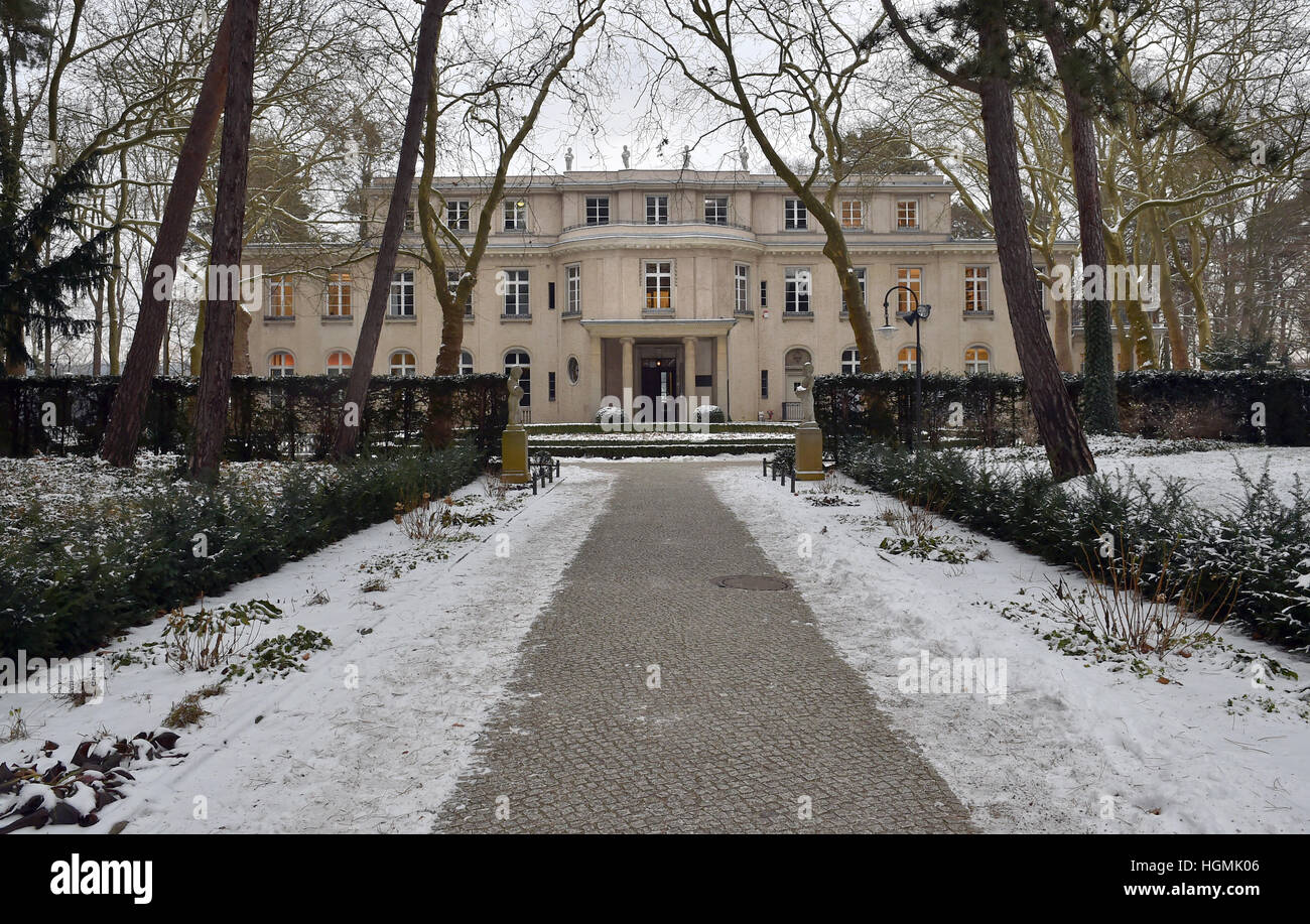 Berlin, Germany. 11th Jan, 2017. The House of the Wannsee Conference Memorial and Educational Site, in Berlin, Germany, 11 January 2017. The 75th anniversary of the Wannsee Conference is on 20 January 2017. In 1942, National Socialist government officials and SS leaders held a meeting to organise the holocaust in detail, presided over by SS-Obergruppenfuehrer Reinhard Heydrich. Photo: Britta Pedersen/dpa-Zentralbild/dpa/Alamy Live News Stock Photo