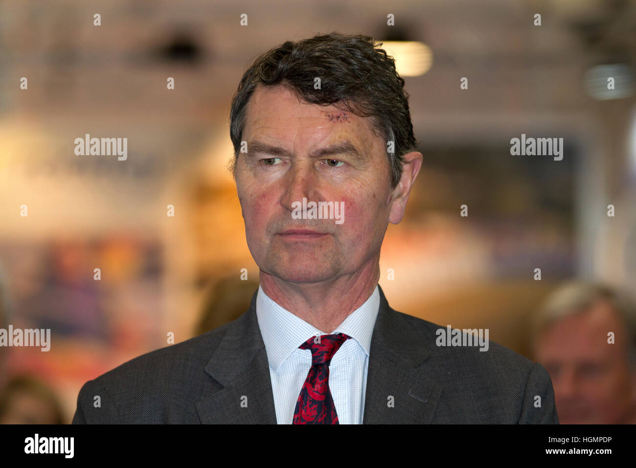 Admiral timothy laurence hi-res stock photography and images - Alamy