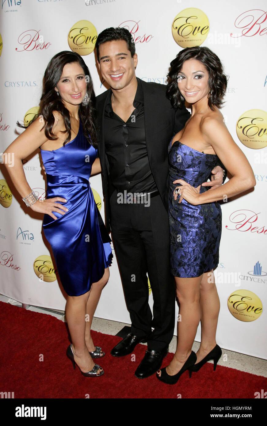 Mario Lopez His Sister Marissa Wong Left And Courtney Mazza Stock Photo Alamy