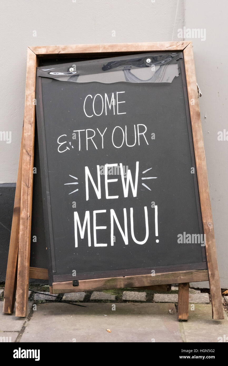 Sunday roast menu board sign hi-res stock photography and images - Alamy