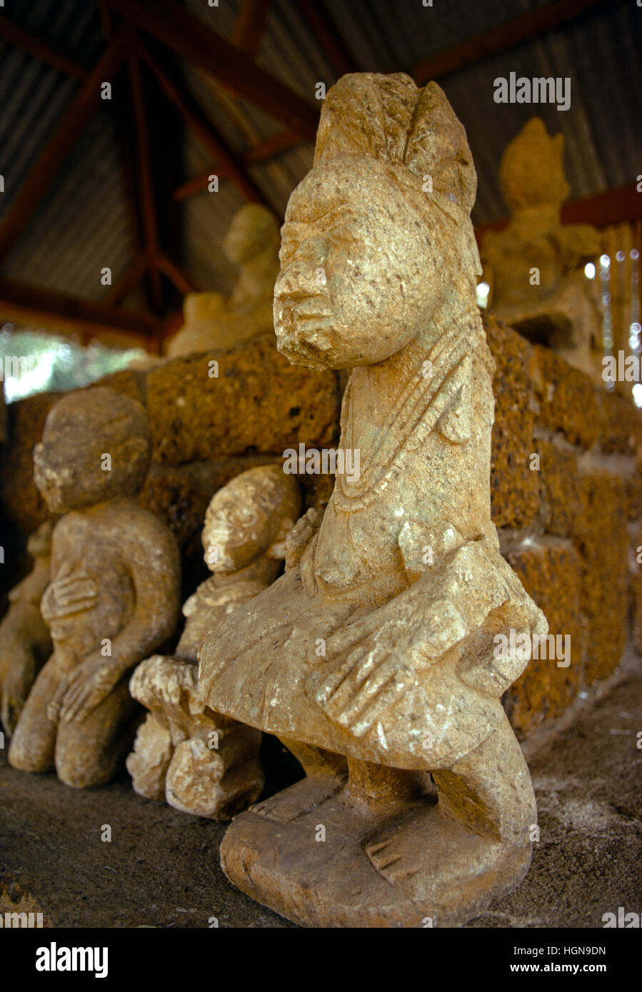 Nigeria Stone Sculpture In Esie Shrine Stock Photo Alamy