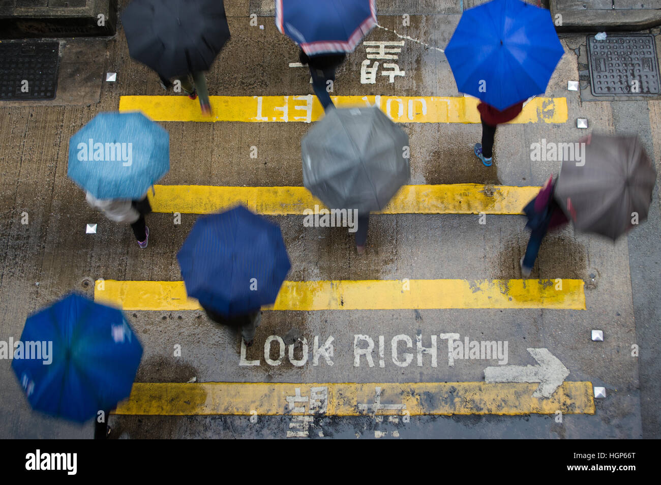 Pedestrians street birdseye hi-res stock photography and images - Alamy