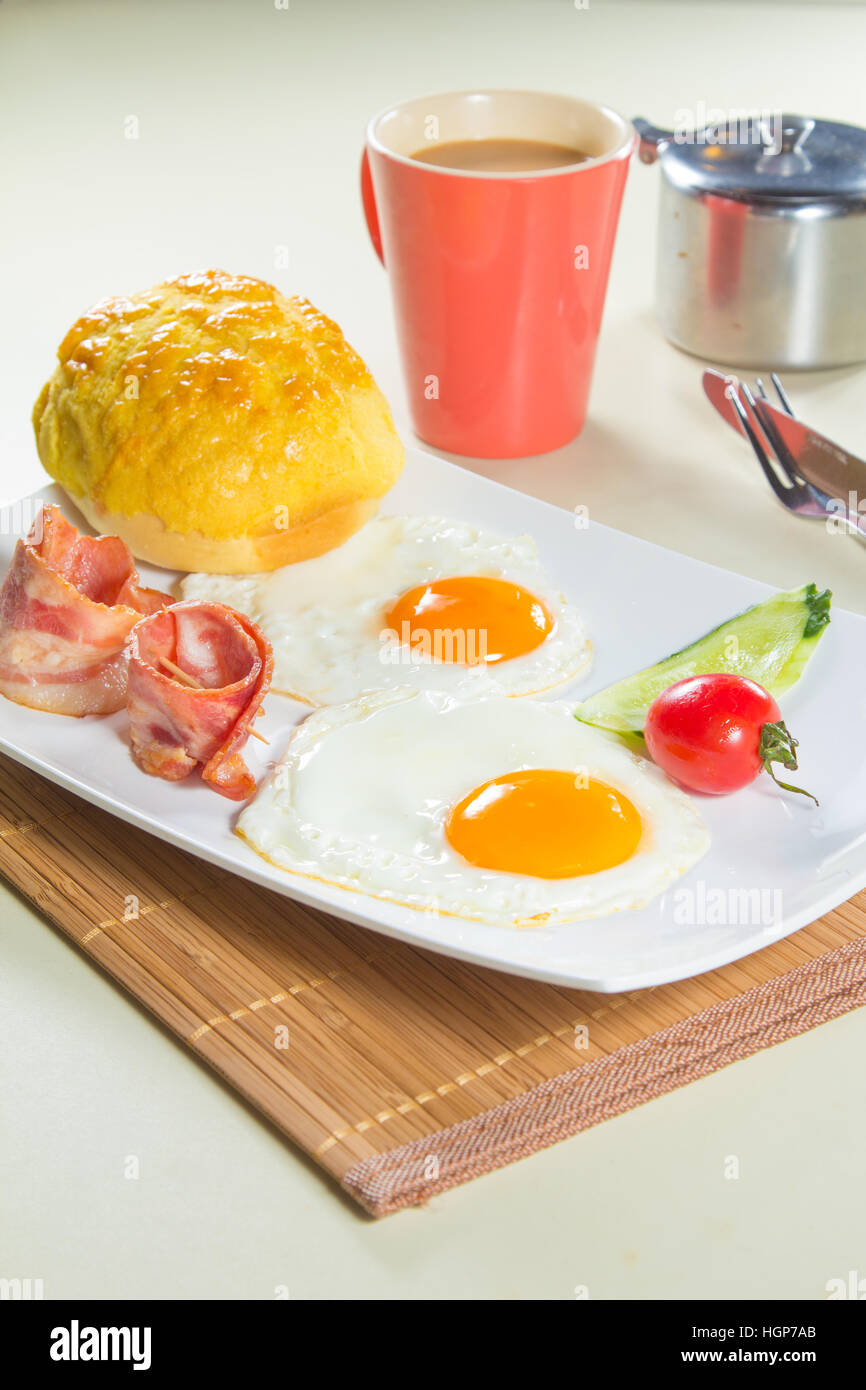 ham and egg Stock Photo - Alamy