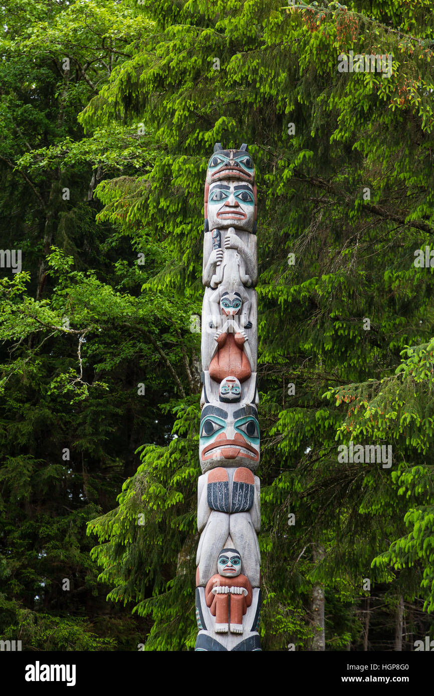 Inuit totem hi-res stock photography and images - Alamy
