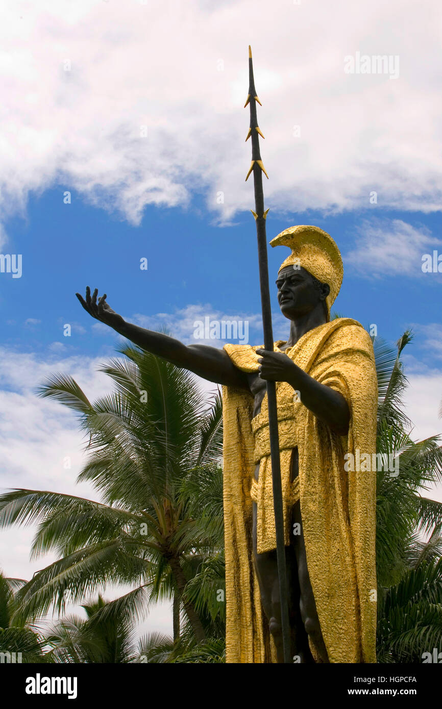 King Kamehameha statue stands in front of the Civic Center on the Big