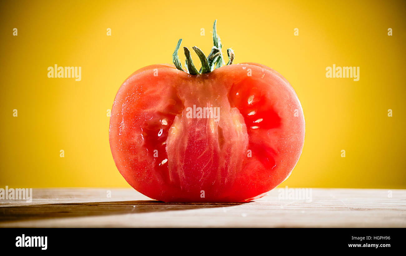 Tomato slice hi-res stock photography and images - Alamy