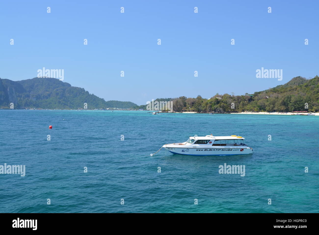 Scuba diving boat hi-res stock photography and images - Alamy