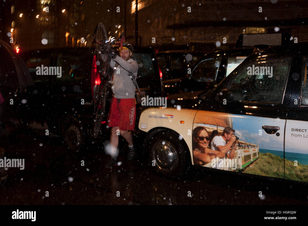 A Taxi Drivers' Protest Gridlocks Bank Junction In London's Financial ...