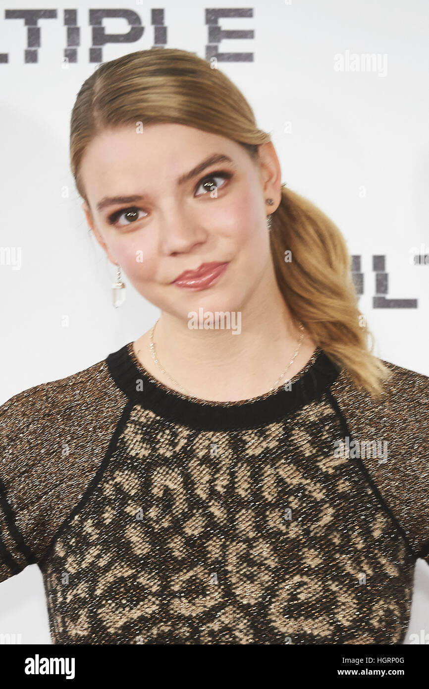 Madrid, Spain. 12th Jan, 2017. Anya Taylor-Joy attends a photocall for 'Split' at Villamgna Hotel on January 12, 2017 in Madrid © Jack Abuin/ZUMA Wire/Alamy Live News Stock Photo
