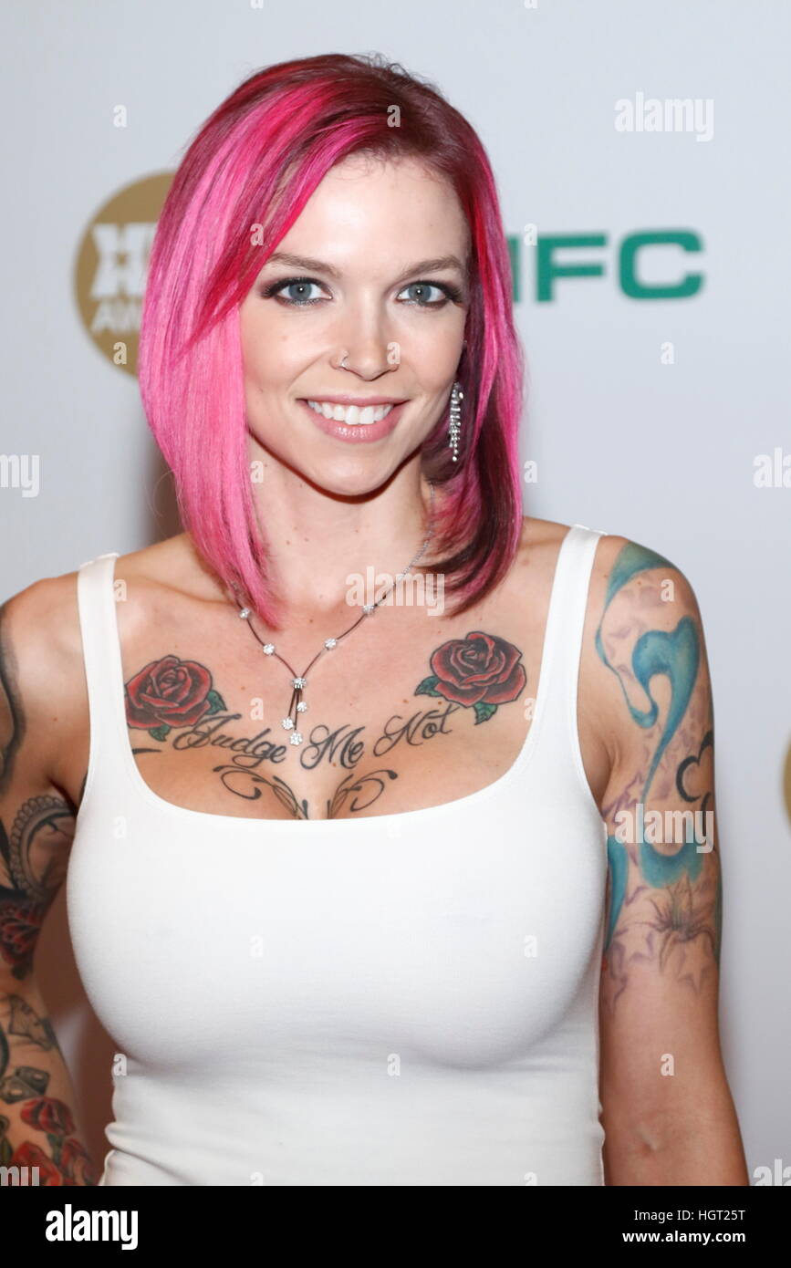 Anna bell peaks profile