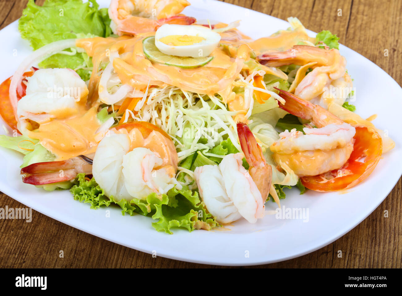 Shrimp cocktail with 1000 islands sauce and lime Stock Photo Alamy