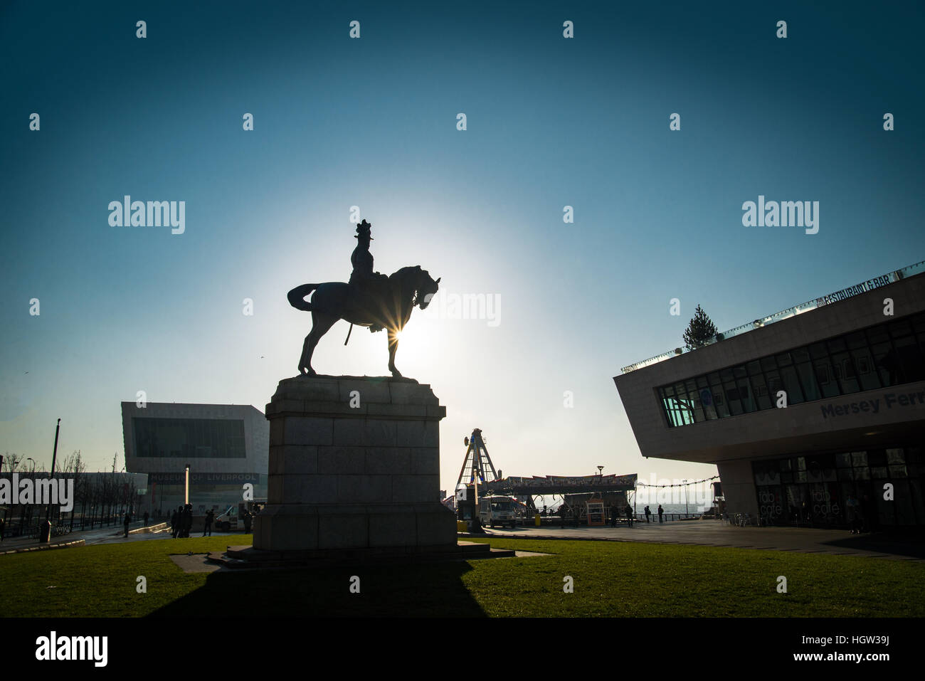 Statue on liverpool waterfront hires stock photography and images Alamy