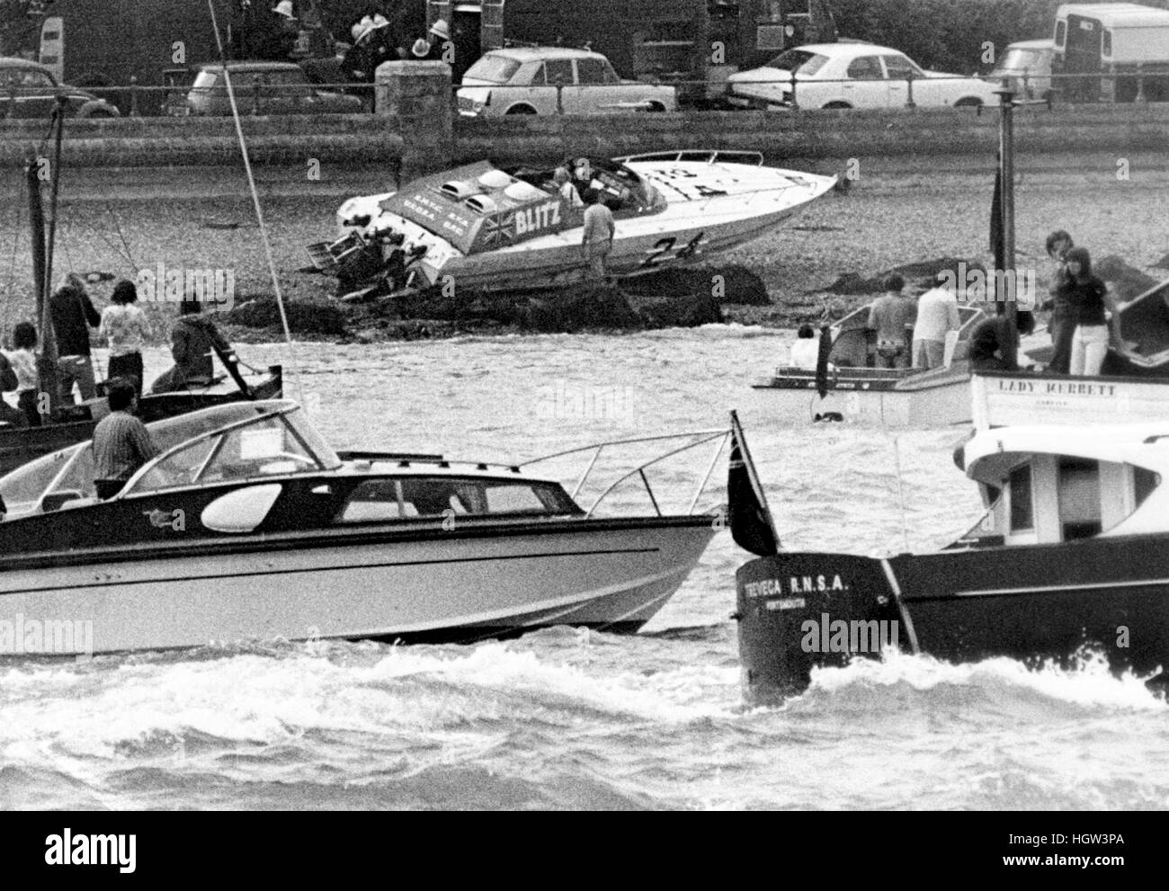 AJAXNETPHOTO. 1976. COWES, ISLE OF WIGHT, ENGLAND. - DEATH ...