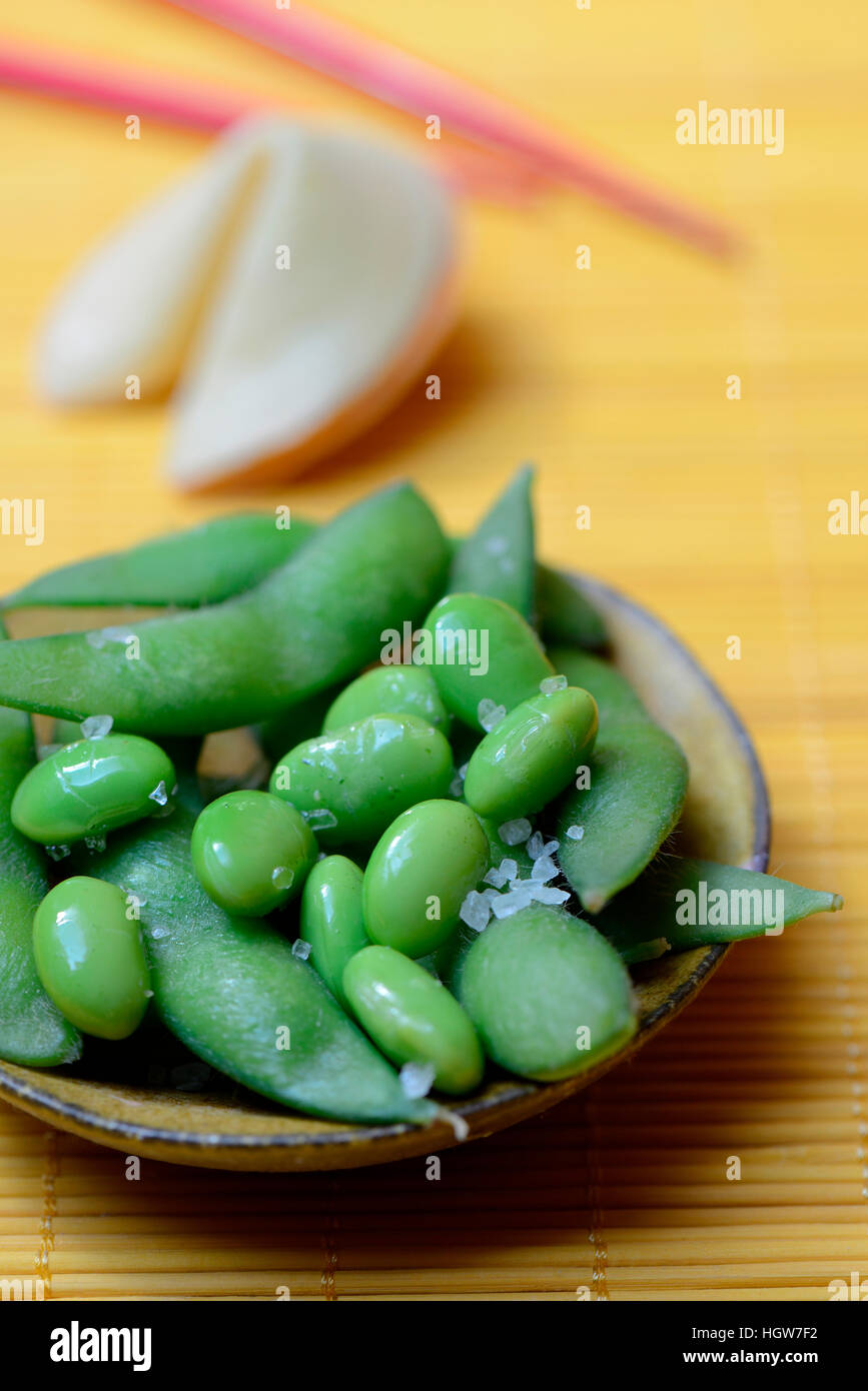 Edamame hi-res stock photography and images - Page 2 - Alamy