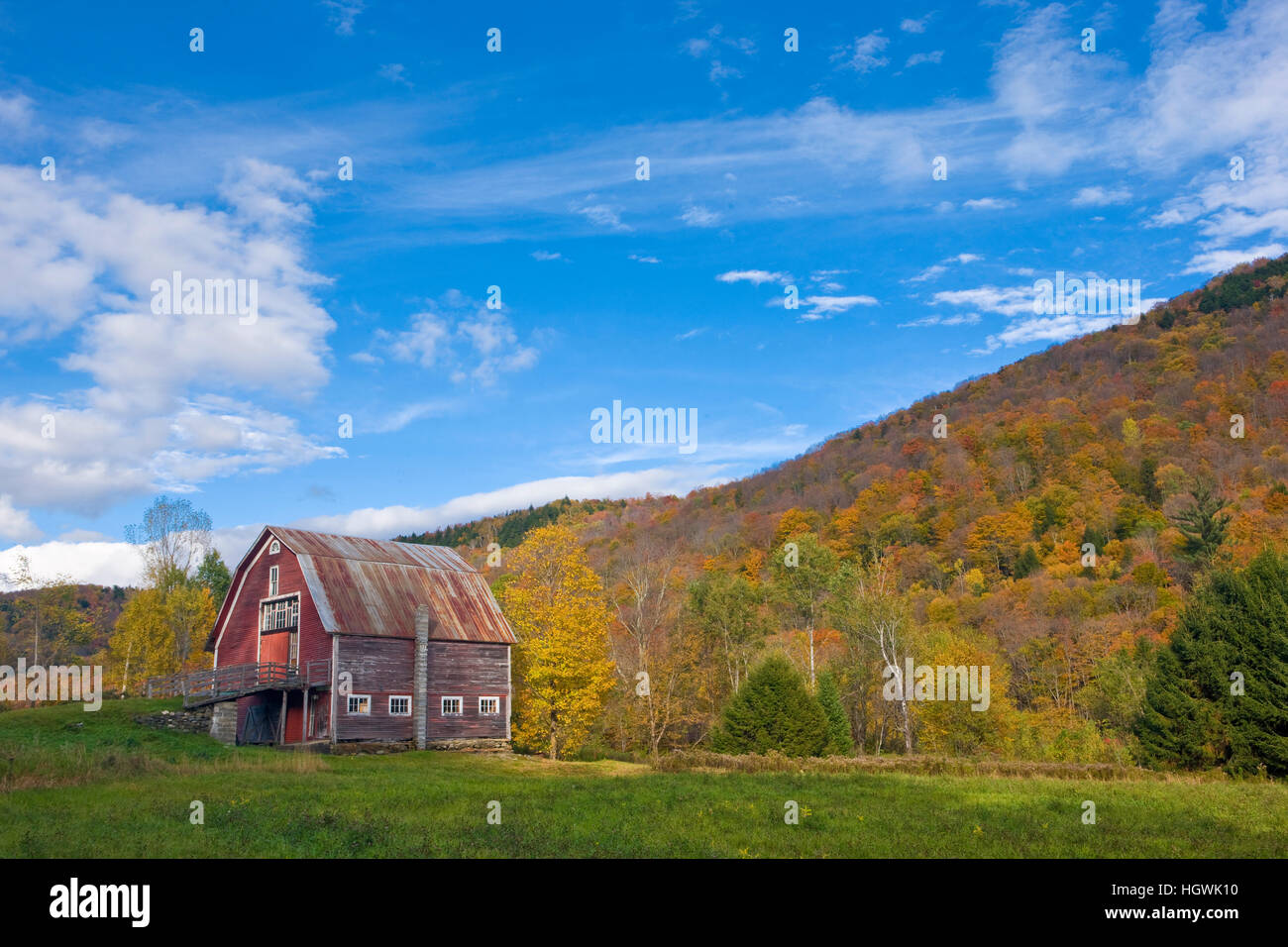 Hanover Vt A barn in Vermont's Green Mountains. Hancock, Vermont Stock Photo - Alamy