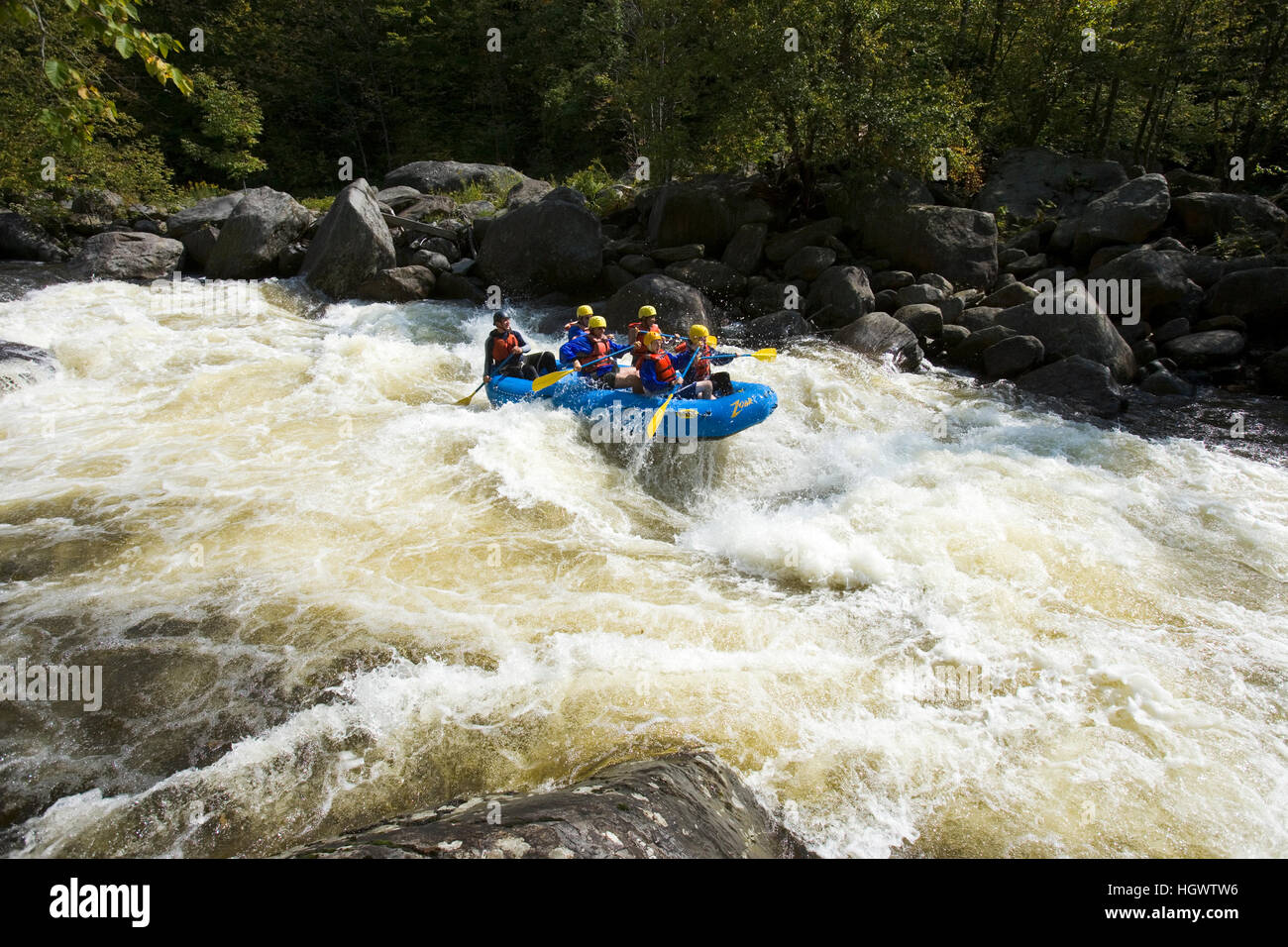 Whitewater Rafting Dragons Tooth Rapid On The Deerfield River In Rowe