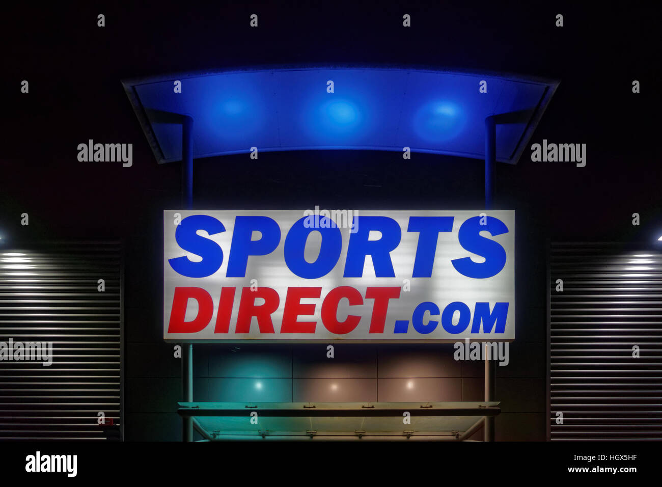 sports direct .com sign at night Great Western Retail Park Stock Photo