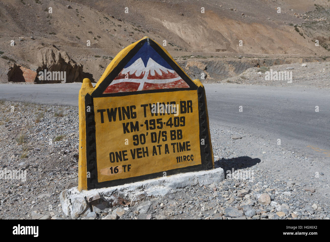 Road sign on the Manali - Leh highway, India Stock Photo