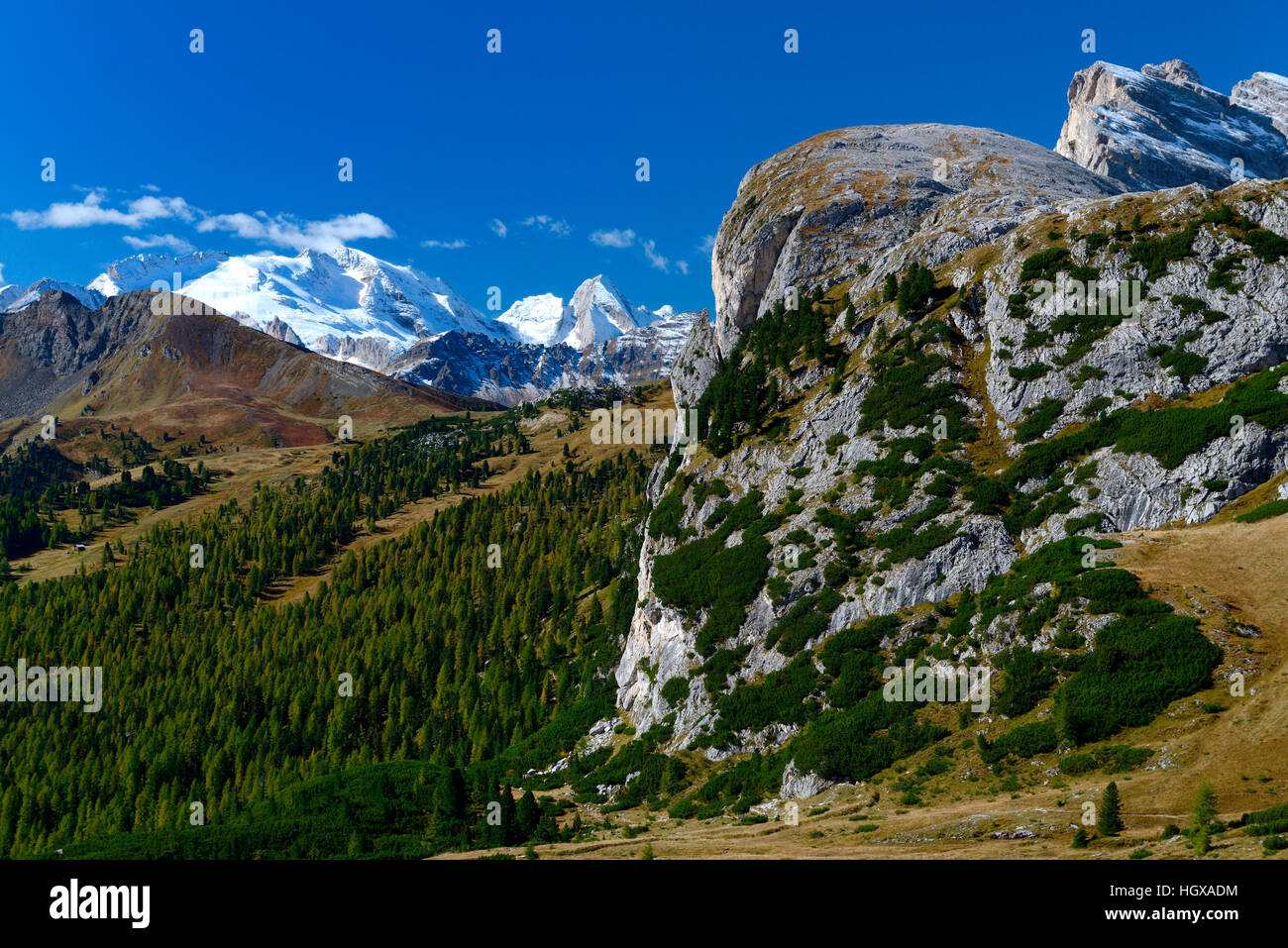 Marmolata-Gruppe, gesehen vom Valparola-Pass, Dolomiten, Suedtirol ...