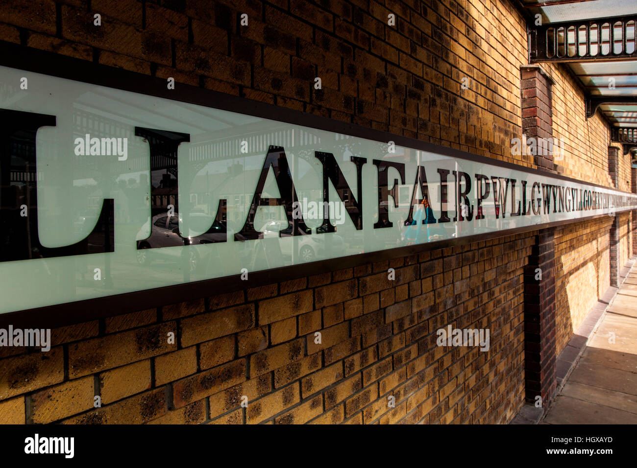 Llanfairpwllgwyngyllgogerychwyrndrobwllllantysiliogogogoch, Wales, UK