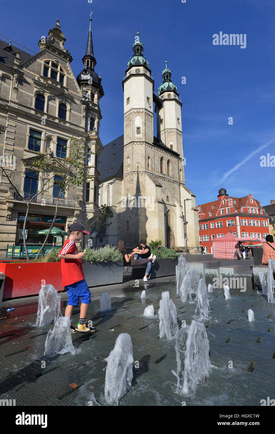 Brunnen, Marktkirche St. Marien, Marktplatz, Halle an der Saale, Sachsen-Anhalt, Deutschland Stock Photo