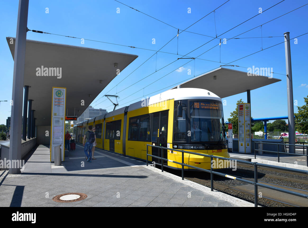 Tram-Haltestelle, Invalidenstrasse, Hauptbahnhof, Moabit, Mitte, Berlin, Deutschland Stock Photo
