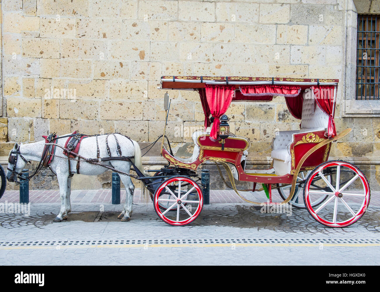 Horse drawn wagon in Guadalajara , Mexico Stock Photo - Alamy