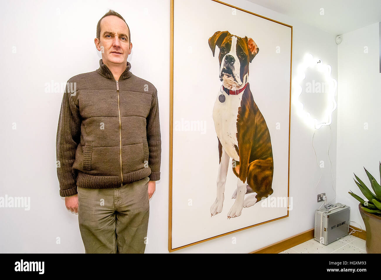 Presenter Kevin McCloud at the house at Pett Level, near Hastings. Stock Photo