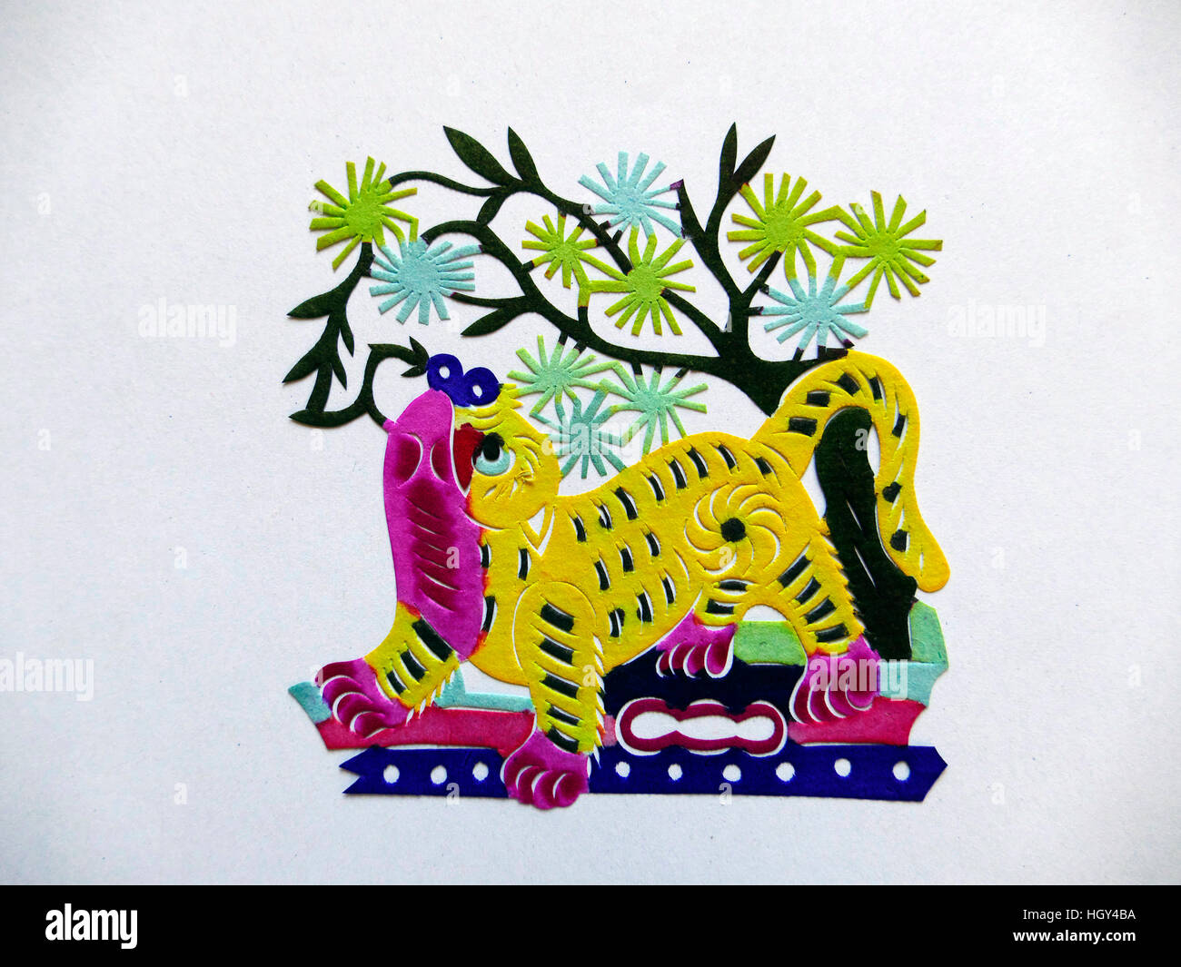 Chinese paper cut work hi-res stock photography and images - Alamy