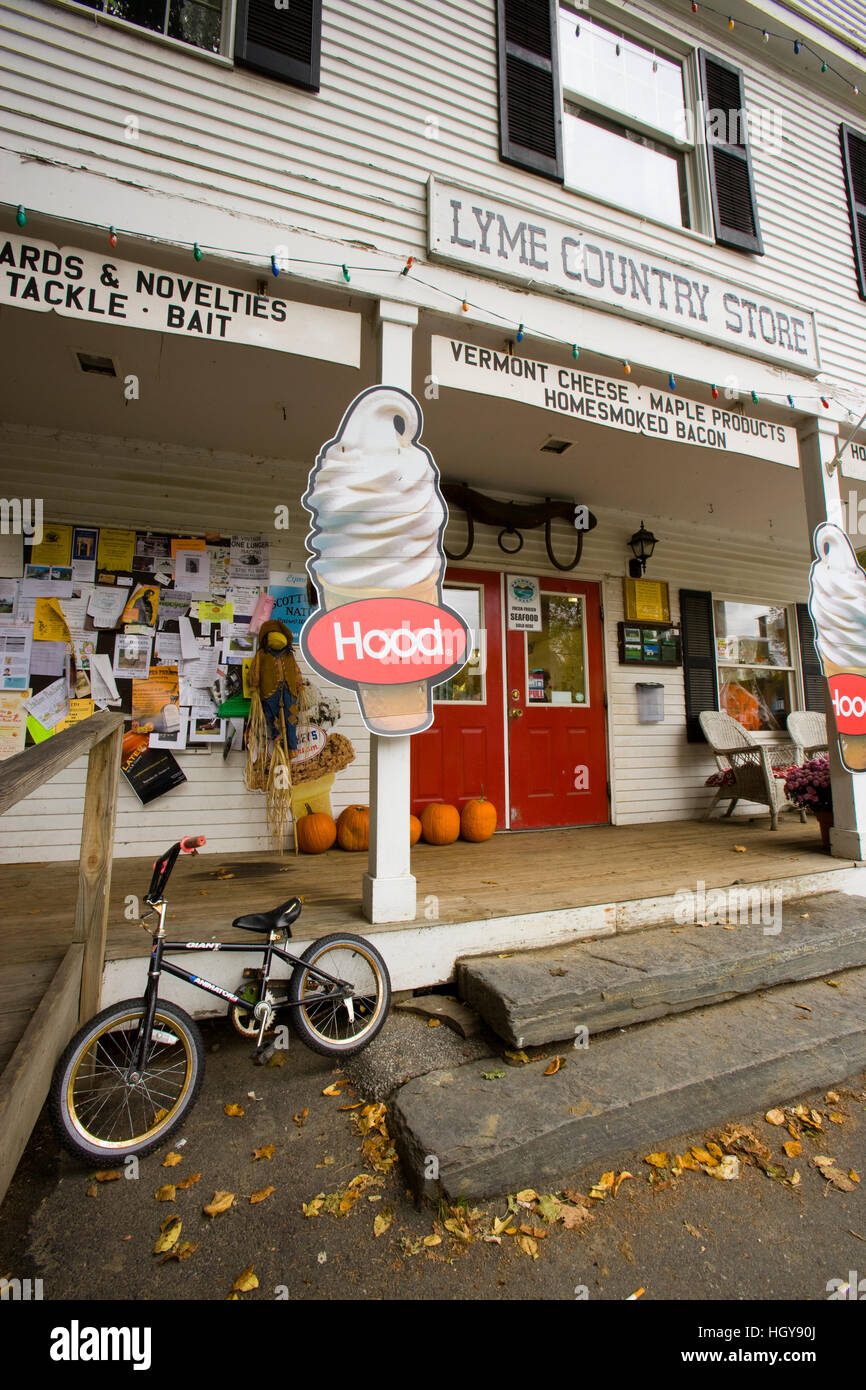 The Lyme Country Store in Lyme, New Hampshire Stock Photo Alamy