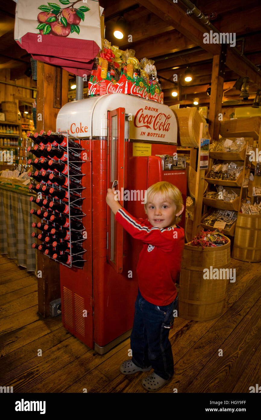 Inside Zeb's Country Store in North Conway, New Hampshire Stock Photo