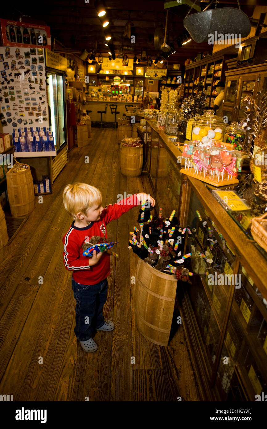 Inside Zeb's Country Store in North Conway, New Hampshire Stock Photo