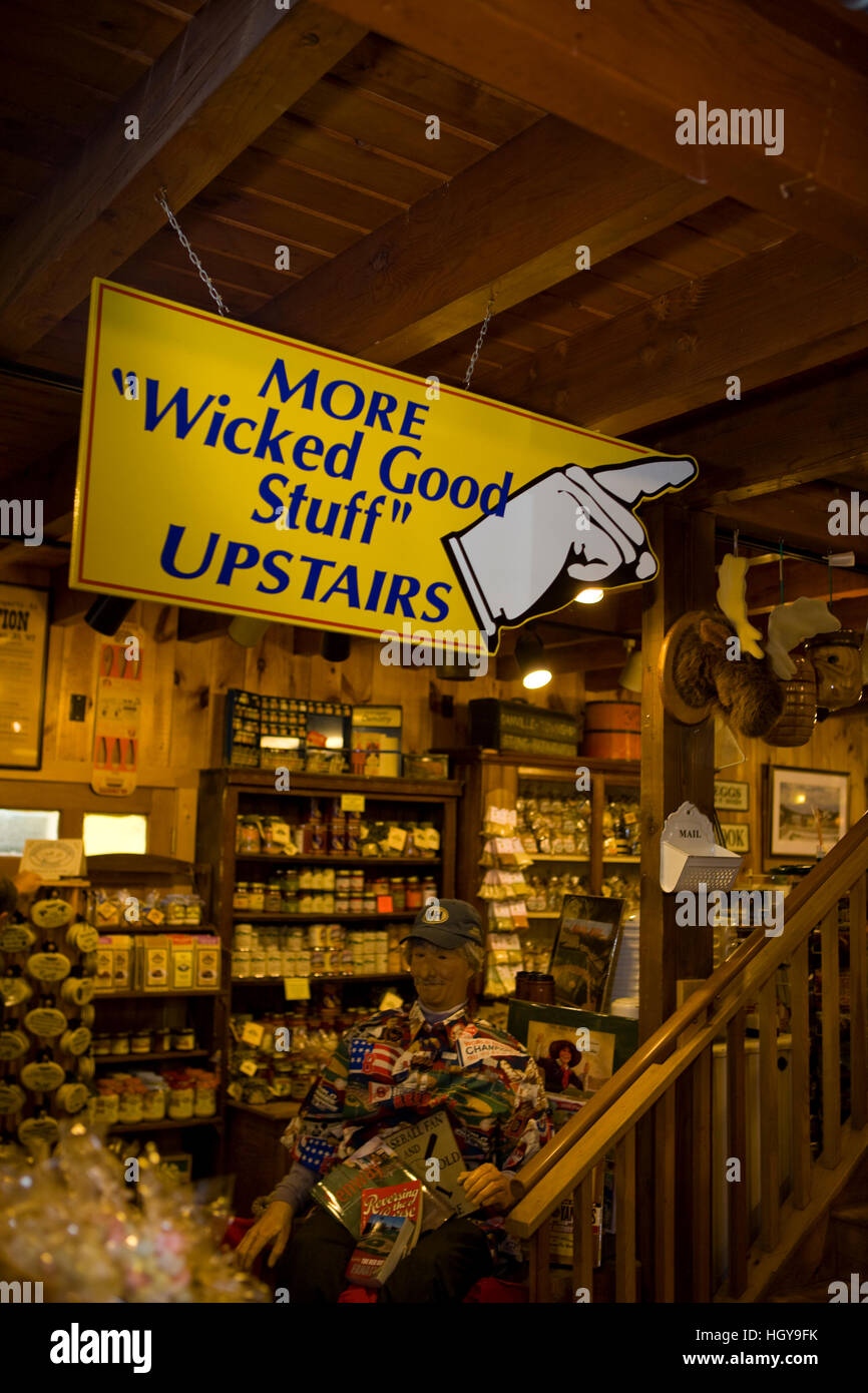 Inside Zeb's Country Store in North Conway, New Hampshire Stock Photo