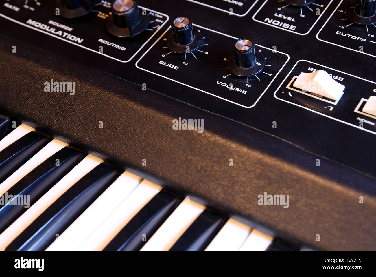 Synthesizer keyboard hires stock photography and images Alamy