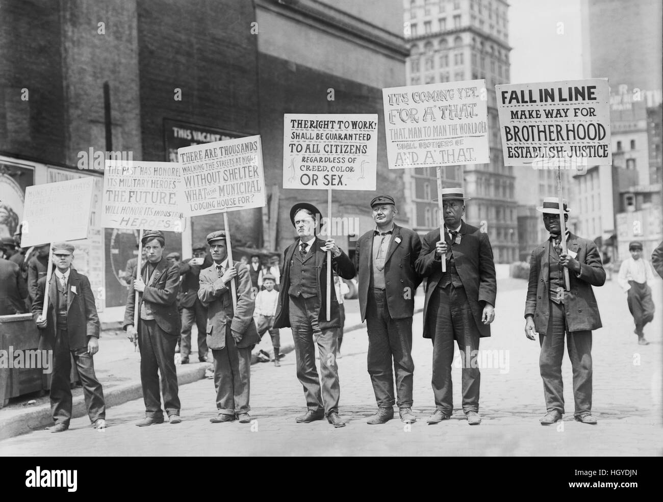 Parade of Unemployed Men Carrying Signs, New York City, New York, USA, Bain News Service, May 1909 Stock Photo