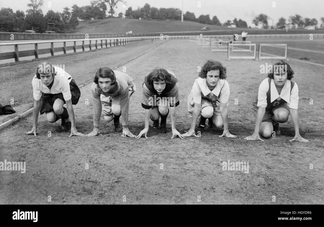 Women sports 1920s hi-res stock photography and images - Alamy