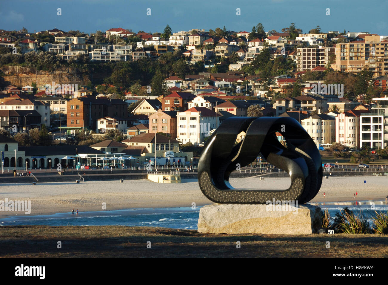 Sculptures by the sea 2006, Australia's largest annual outdoor