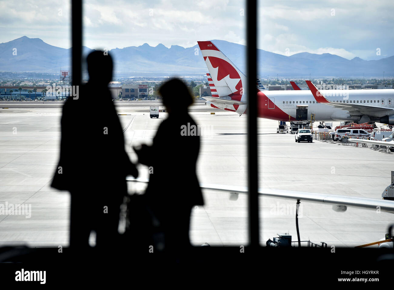 Las Vegas, Nevada, USA. 21st Sep, 2016. Passengers wait for their flight inside Terminal 3 at McCarran International Airport Sept. 21, 2016, in Las Vegas, Nevada. © David Becker/ZUMA Wire/Alamy Live News Stock Photo