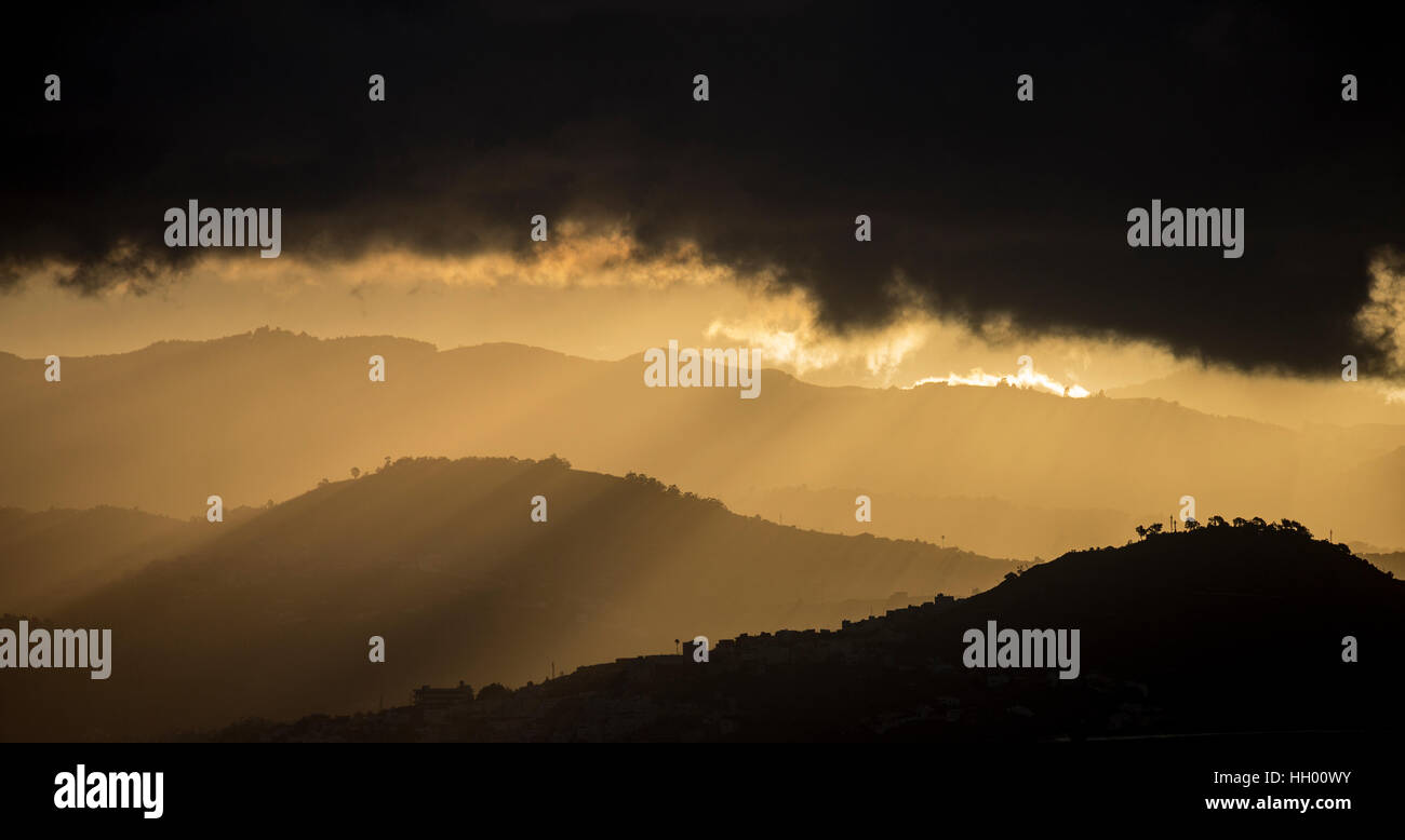 Sunlight filter hi-res stock photography and images - Alamy