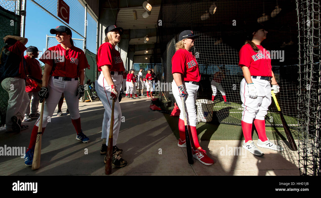 Real time features hires stock photography and images Alamy