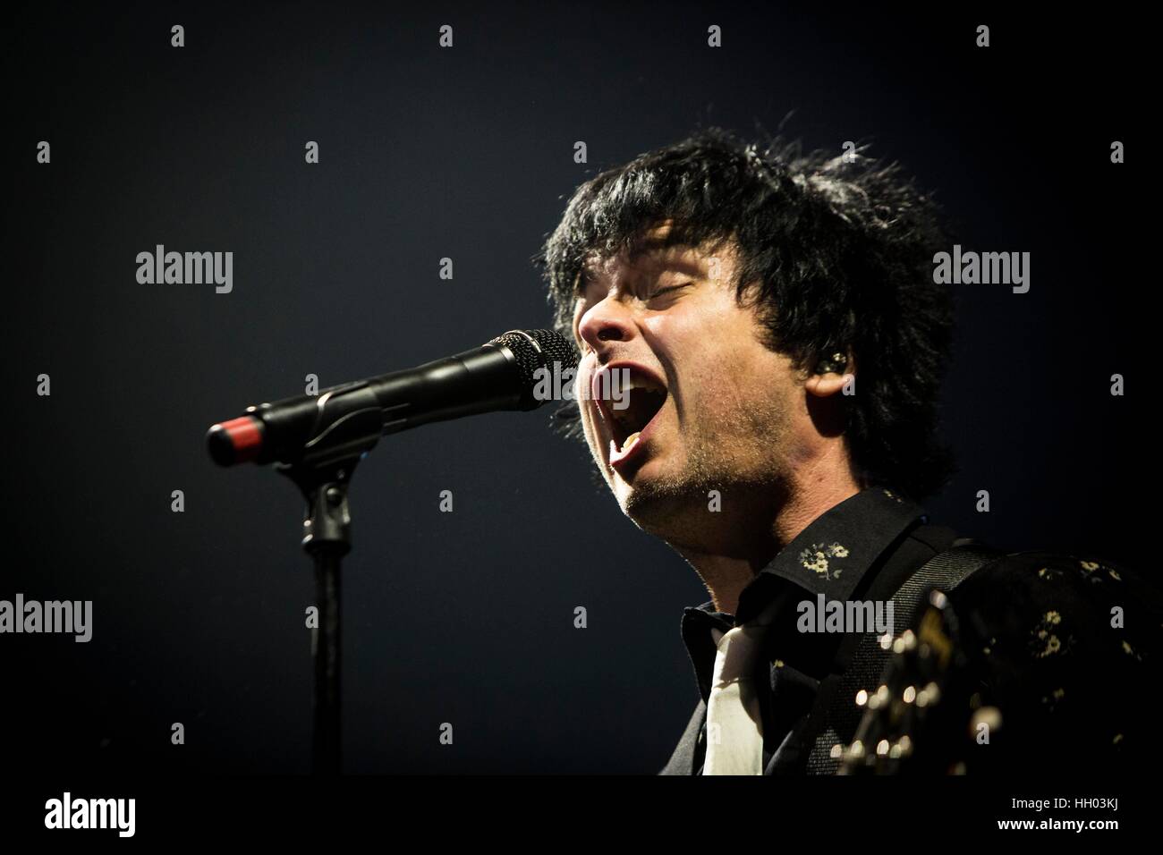 Assago, Milan, Italy. 14th January 2017. Green Day perform live at Mediolanum Forum Credit: Roberto Finizio/ Alamy Live News Stock Photo