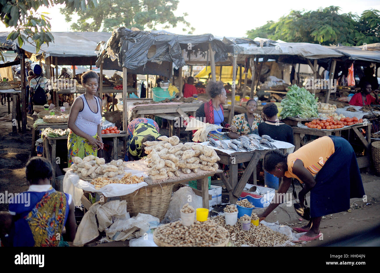 View of the Soweto market near the Compound Kanyama in Lusaka, Zambia, 11 March 2016. The market stands are open every day. - NO WIRE SERVICE - Photo: Britta Pedersen/dpa-Zentralbild/ZB Stock Photo